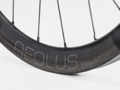 Bontrager Aeolus RSL 37 Tubular Disc Road Front -Bontrager Outlet Store bontrager aeolus rsl 37 tubular disc road wheel 383435 13 3