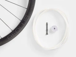 BONTRAGER Aeolus RSL 37V TLR Disc Road Rear 9 BONTRAGER Aeolus RSL 37V TLR Disc Road Rear -Bontrager Outlet Store bontrager aeolus rsl 37v tlr disc front wheel 383436 11