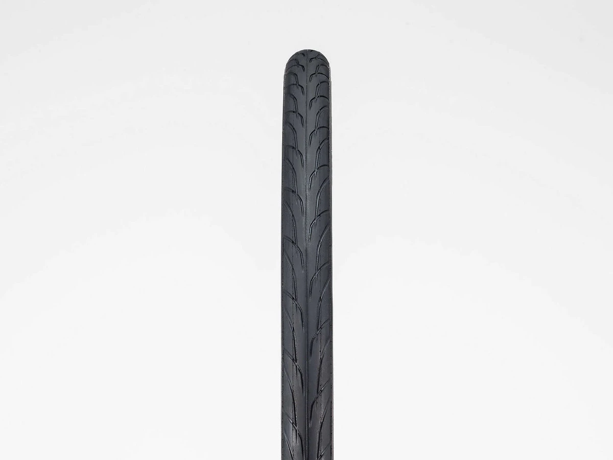 Bontrager H1 Hard-Case Lite Hybrid Tire 2 Bontrager H1 Hard-Case Lite Hybrid Tire - Image 2