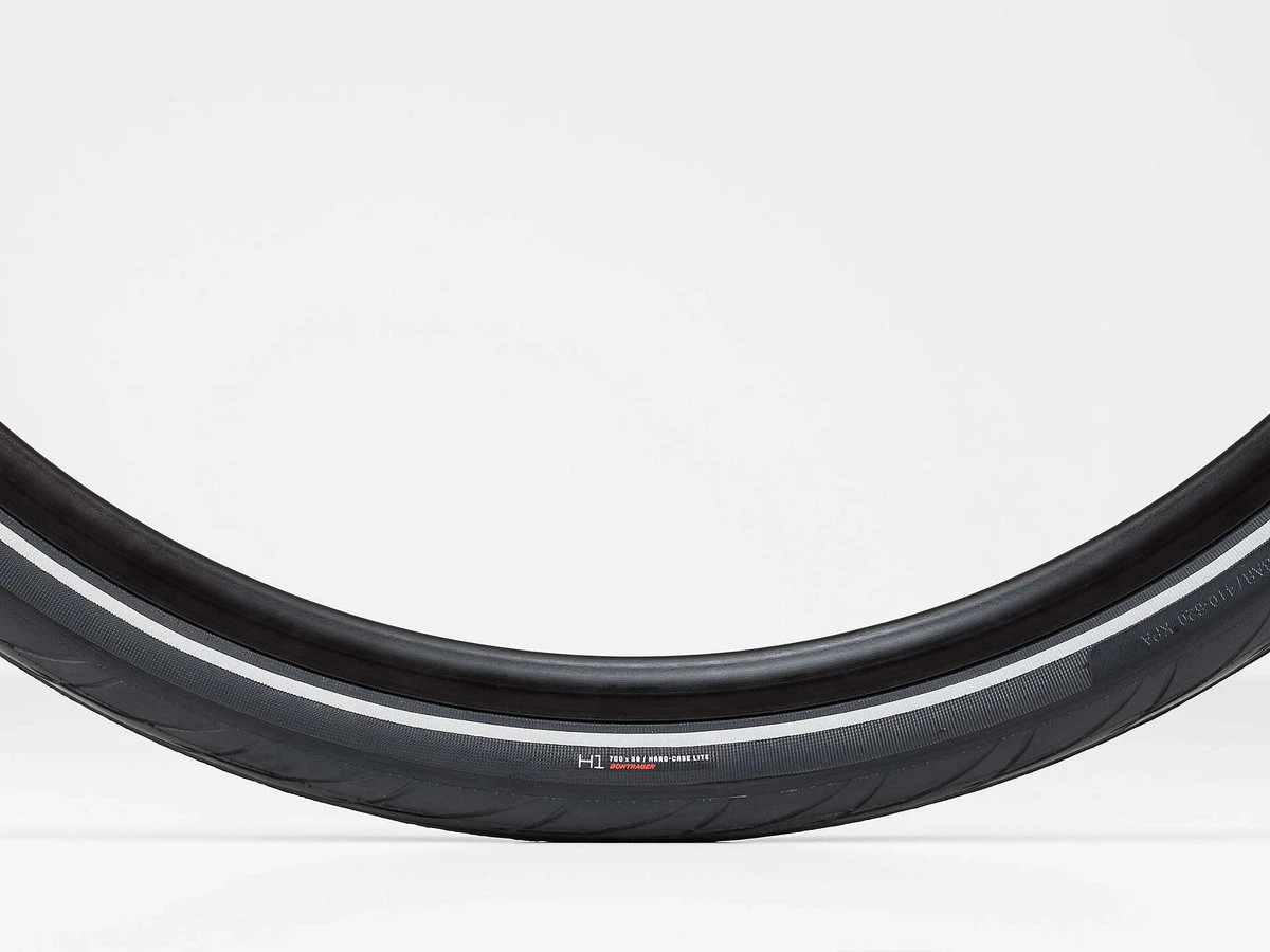 Bontrager H1 Hard-Case Lite Hybrid Tire 3 Bontrager H1 Hard-Case Lite Hybrid Tire - Image 3