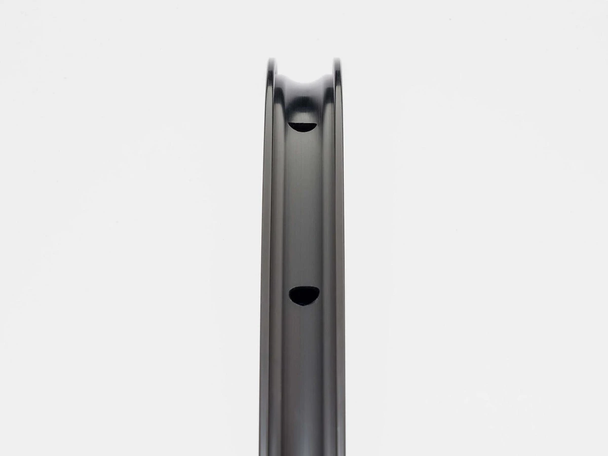 Bontrager Paradigm TLR Road Rear Wheel 4 Bontrager Paradigm TLR Road Rear Wheel - Image 4