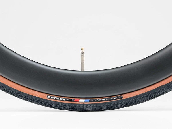 BONTRAGER R3 Hard-Case Lite TLR Road Tire 5 BONTRAGER R3 Hard-Case Lite TLR Road Tire - Image 5